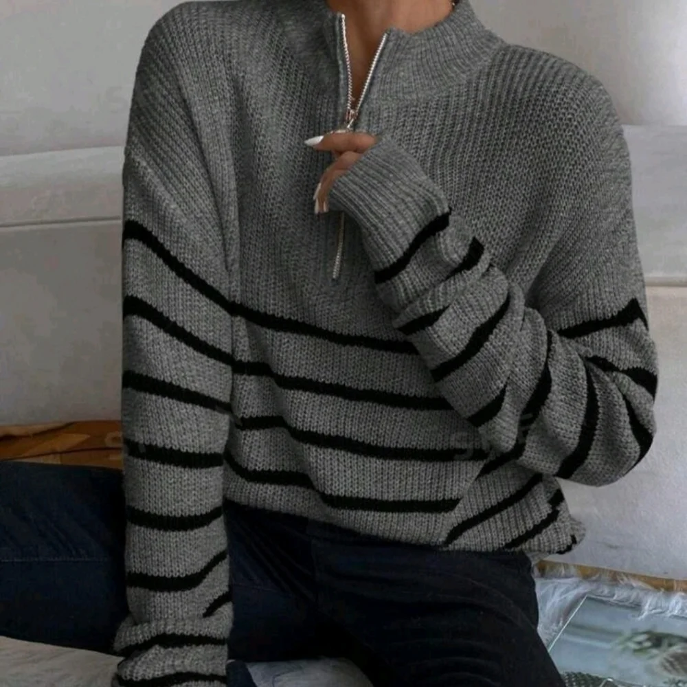 Shein Sweater Quarter Zip-Up Grey and Black Large Cropped - Picture 7 of 10